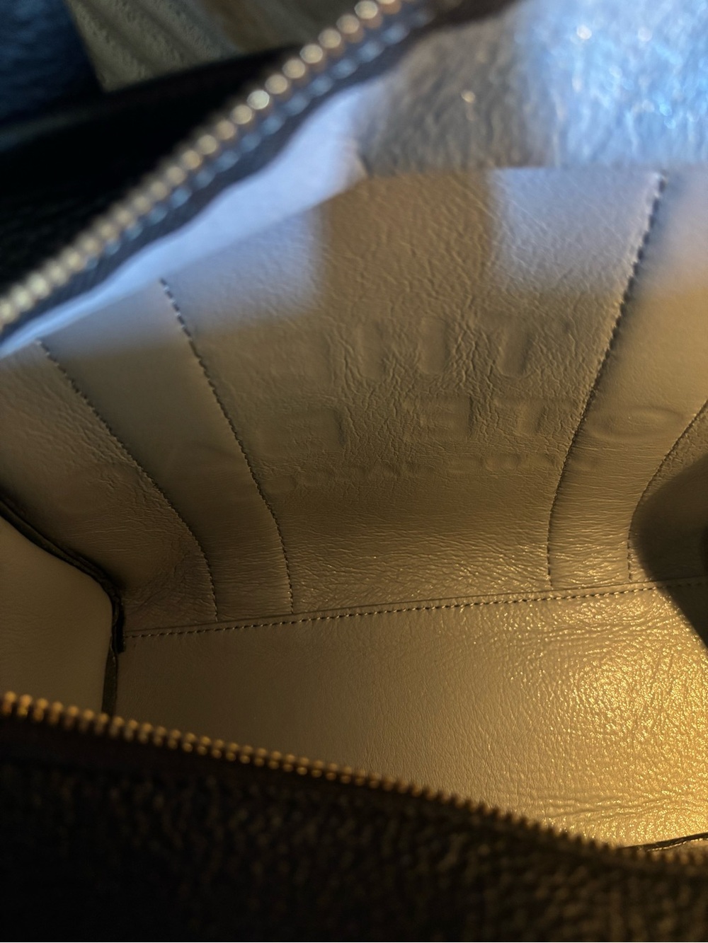 Marc Jacobs Black Small Leather 'The Tote Bag' - Picture 10 of 11